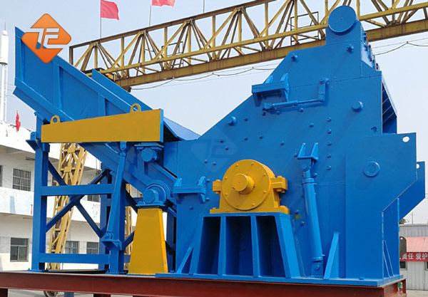 Scrap metal hammer mill crusher